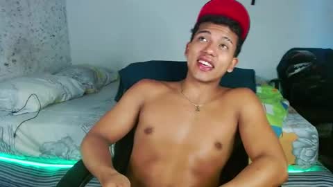 Snapshot of tonydesire_ chatting on July 30, 12:42 am tonydesire_ online show from July 30, 12:42 am