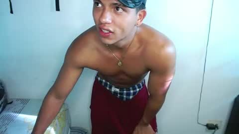 Snapshot of tonydesire_ chatting on July 31, 9:36 pm tonydesire_ online show from July 31, 9:36 pm