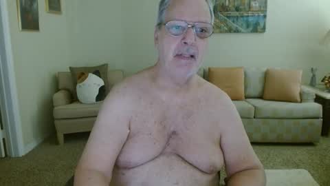 Snapshot of tonysview12000 chatting on October 19, 6:52 pm tonysview12000 online show from October 19, 6:52 pm