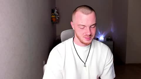 toohornyserj online show from October 4, 8:51 pm