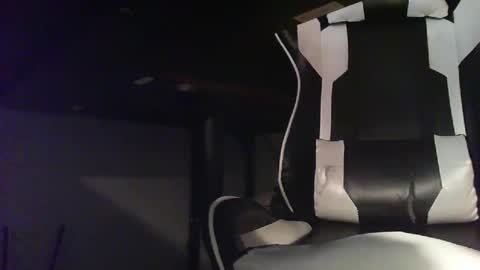 Snapshot of tool1 chatting on December 18, 12:10 am tool1 online show from December 18, 12:10 am