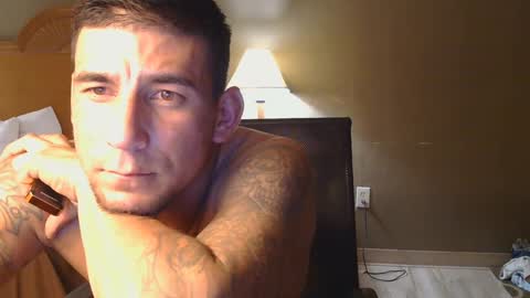 Snapshot of toomuchsmoke chatting on December 27, 9:50 am toomuchsmoke online show from December 27, 9:50 am