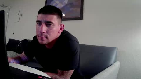 Snapshot of toomuchsmoke chatting on March 2, 3:56 am toomuchsmoke online show from March 2, 3:56 am