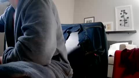 Snapshot of toomuchsmoke chatting on October 6, 3:59 am toomuchsmoke online show from October 6, 3:59 am