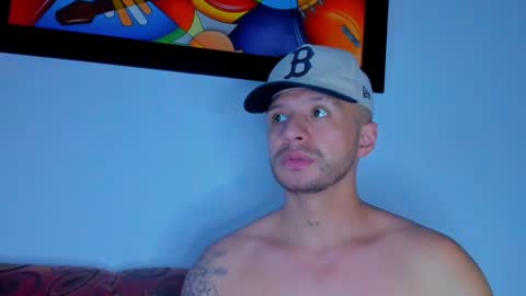 Tony Dee online show from December 27, 3:31 am