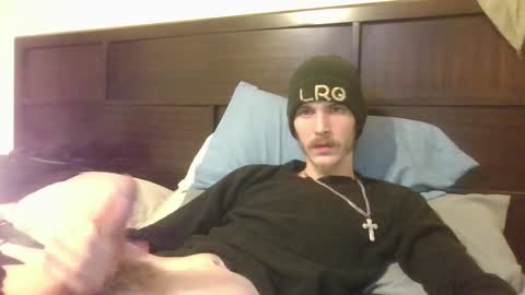 Snapshot of tootall803 chatting on January 12, 1:32 am TooTall803 online show from January 12, 1:32 am