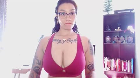 Snapshot of toothyy chatting on December 18, 4:39 pm toothyy online show from December 18, 4:39 pm