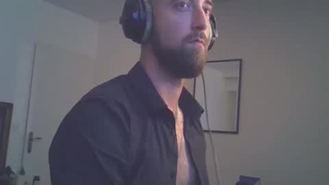 Snapshot of tootsybird chatting on September 23, 10:24 pm tootsybird online show from September 23, 10:24 pm