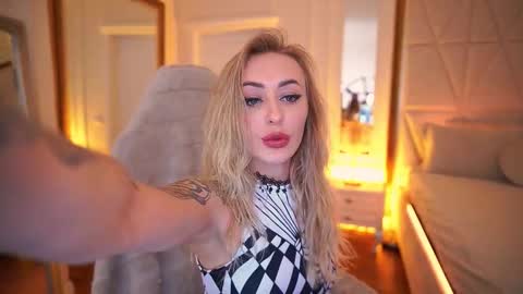 top_grace online show from February 8, 2:09 pm