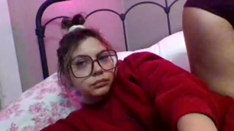 Snapshot of topangapink chatting on November 7, 6:35 am Topanga online show from November 7, 6:35 am