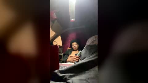 Snapshot of toptierdrippa chatting on December 16, 5:01 am TopTierDrippa online show from December 16, 5:01 am