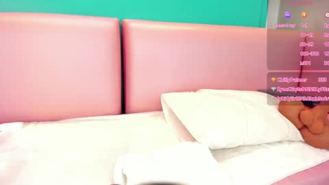 Snapshot of torimonroe_ chatting on February 1, 7:23 pm Tori online show from February 1, 7:23 pm