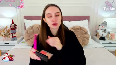 Tori online show from December 14, 6:30 am