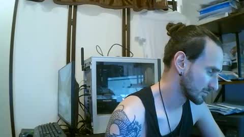 Snapshot of tornado2156 chatting on February 10, 8:02 pm Tornado2156 online show from February 10, 8:02 pm