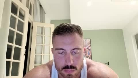 Snapshot of toro_arrapato chatting on January 8, 1:52 am toro_arrapato online show from January 8, 1:52 am