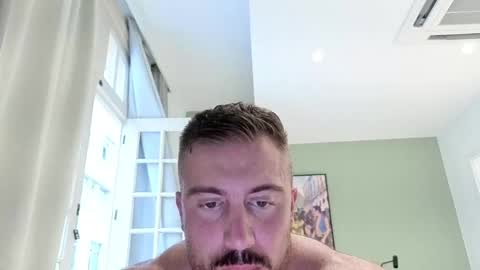 Snapshot of toro_arrapato chatting on January 9, 5:37 pm toro_arrapato online show from January 9, 5:37 pm