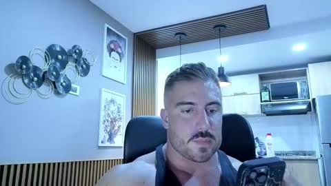 Snapshot of toro_arrapato chatting on January 17, 11:30 pm toro_arrapato online show from January 17, 11:30 pm