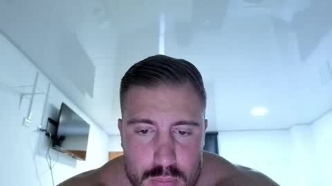 Snapshot of toro_arrapato chatting on March 9, 7:40 pm toro_arrapato online show from March 9, 7:40 pm