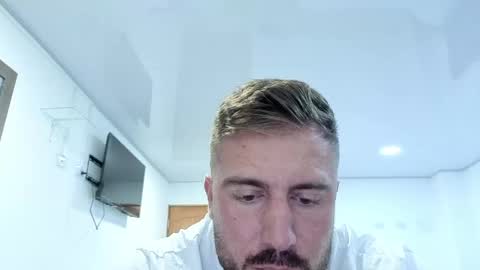 Snapshot of toro_arrapato chatting on March 29, 9:15 pm toro_arrapato online show from March 29, 9:15 pm