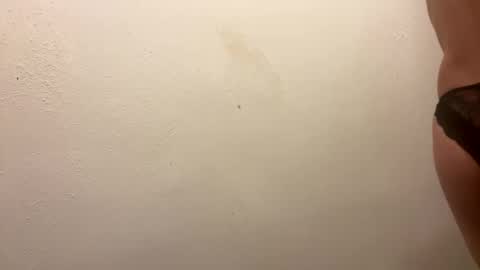 Snapshot of toronto5656 chatting on January 26, 2:45 am toronto5656 online show from January 26, 2:45 am