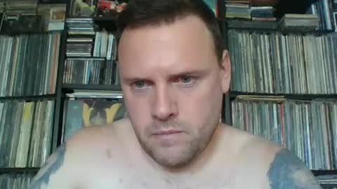 Snapshot of torth666 chatting on July 21, 1:35 pm torth666 online show from July 21, 1:35 pm