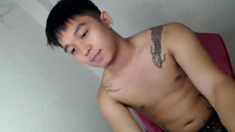 toshi_dakxxx online show from May 6, 5:07 pm