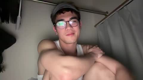 Snapshot of toshikaro0 chatting on February 11, 5:29 pm Karo online show from February 11, 5:29 pm