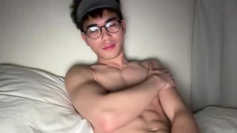 Snapshot of toshikaro0 chatting on March 3, 4:24 pm Karo online show from March 3, 4:24 pm