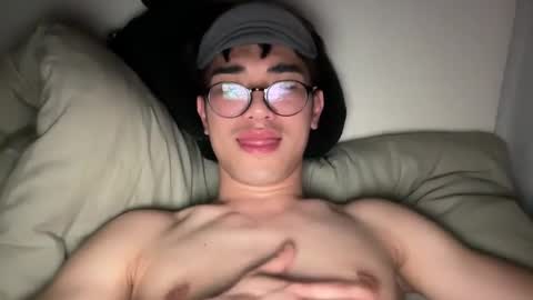 Snapshot of toshikaro0 chatting on March 7, 6:22 pm Karo online show from March 7, 6:22 pm