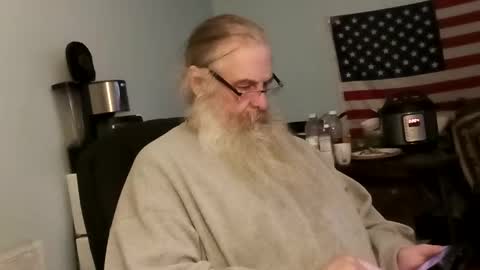 totallyawesome_65 online show from November 26, 5:52 am