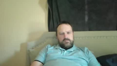 Snapshot of totalpackage2089 chatting on October 17, 10:01 pm Big Daddy Balls online show from October 17, 10:01 pm