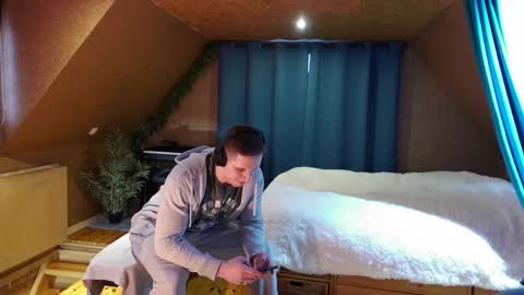 Paul online show from February 23, 1:53 pm