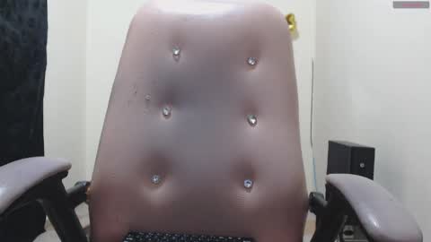 Snapshot of toxxxic_cams chatting on April 19, 6:02 am toxca69 online show from April 19, 6:02 am