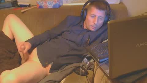 Snapshot of toyboy5546 chatting on October 16, 3:57 pm Toyboy online show from October 16, 3:57 pm