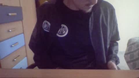 Snapshot of trabuk17 chatting on April 8, 11:21 am trabuk17 online show from April 8, 11:21 am