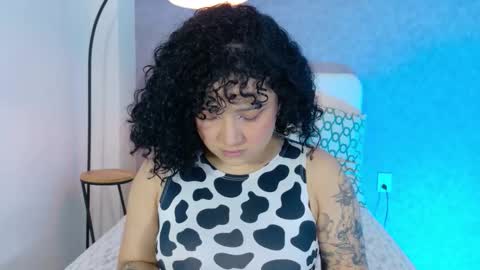 Snapshot of tracielowe_w chatting on October 8, 3:26 am tracielowe_w online show from October 8, 3:26 am