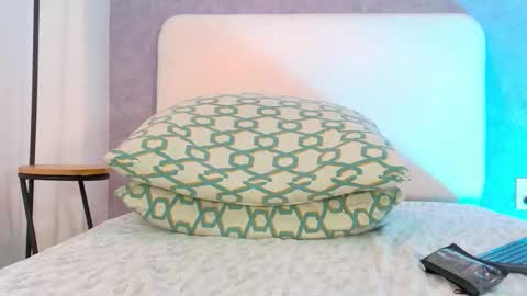 Snapshot of tracielowe_w chatting on October 10, 4:22 am tracielowe_w online show from October 10, 4:22 am