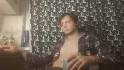 Snapshot of tradewm chatting on November 6, 10:43 pm Trade4Life online show from November 6, 10:43 pm