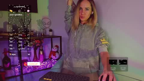 Hey my name is Kiri Kiri online show from December 13, 9:52 pm