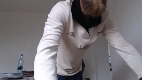 Snapshot of tralalabala chatting on October 3, 9:06 am Tralalabala online show from October 3, 9:06 am