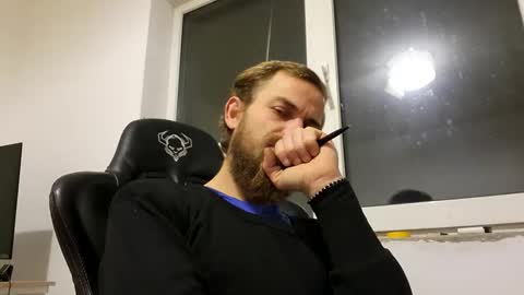 Snapshot of tralalabala chatting on November 23, 8:52 pm Tralalabala online show from November 23, 8:52 pm