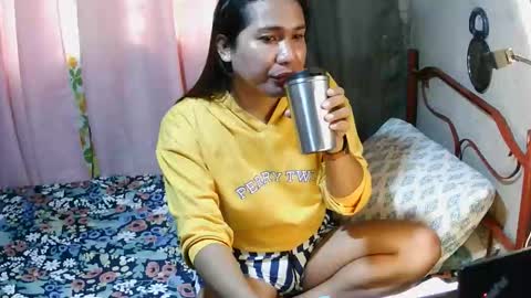 transhottie28 online show from October 27, 12:47 am