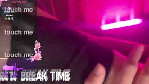 Snapshot of translustybabe chatting on November 4, 10:42 pm STACY online show from November 4, 10:42 pm