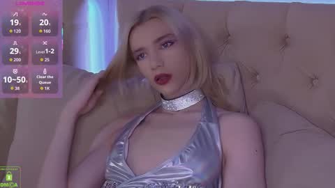 Snapshot of translustybabe chatting on November 13, 8:41 pm STACY online show from November 13, 8:41 pm