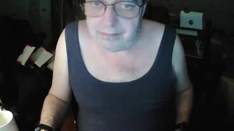 Snapshot of transmtfhello chatting on February 20, 11:21 pm Peter online show from February 20, 11:21 pm