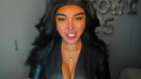 ALMIGHTY GODDESS VALENTINA online show from January 1, 2:42 pm