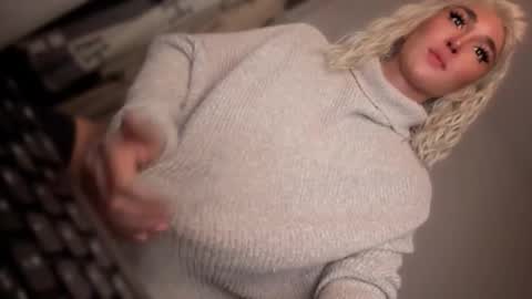 ALMIGHTY GODDESS VALENTINA online show from November 9, 11:52 am