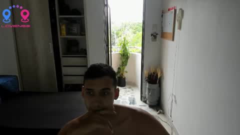 travis bakerr online show from September 17, 9:38 pm