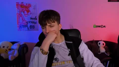 Travis online show from January 7, 8:00 pm