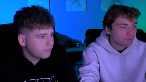 Travis online show from February 18, 9:49 am